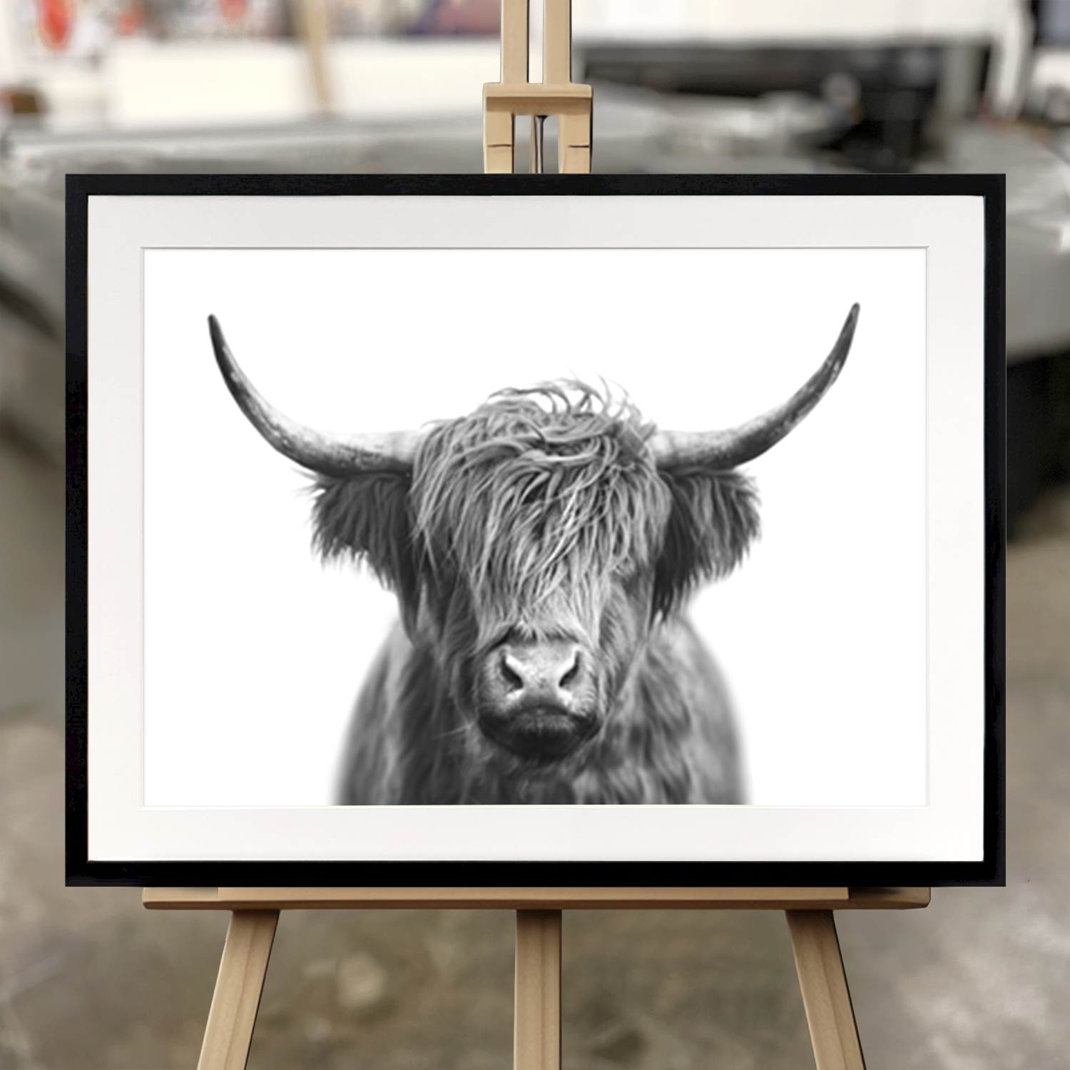 Gerahmtes Bild "Highland Cow - Schwarz & Weiß" - Fine Art Print in 50x70