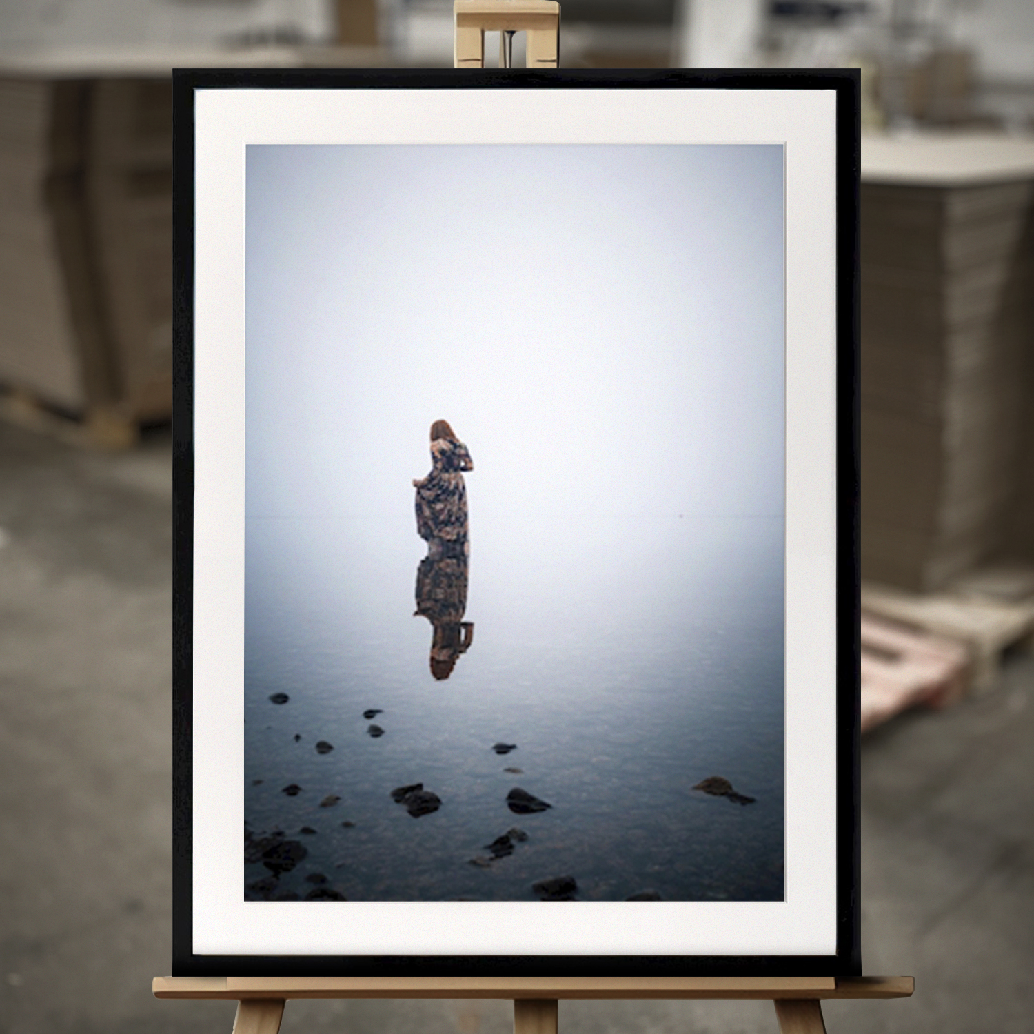 Indrammet Maleri "Omkring vand" - Fine Art Print i 50x70 cm