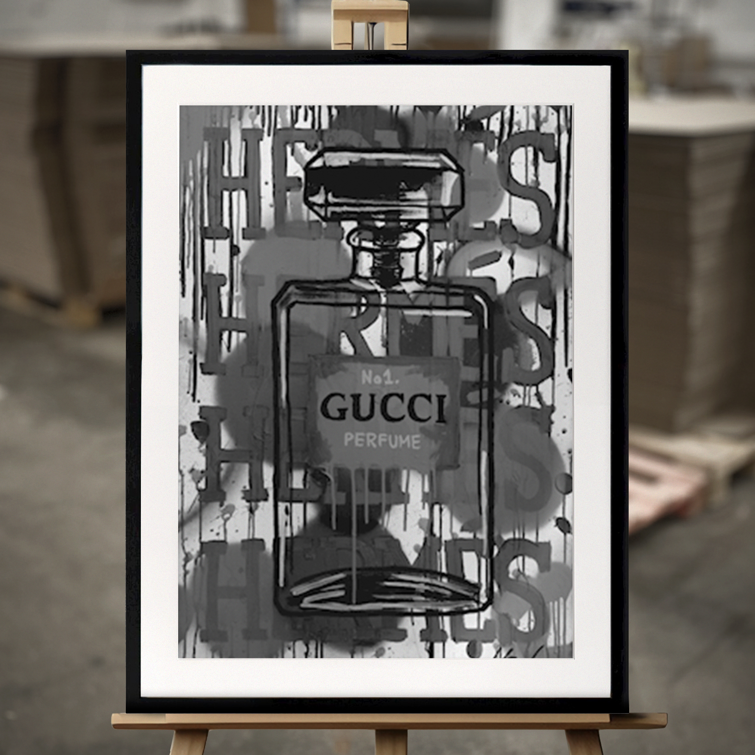 Art Prints Encadrés "Hergucci Perfume (BW)" - Impression d'Art en 50x70